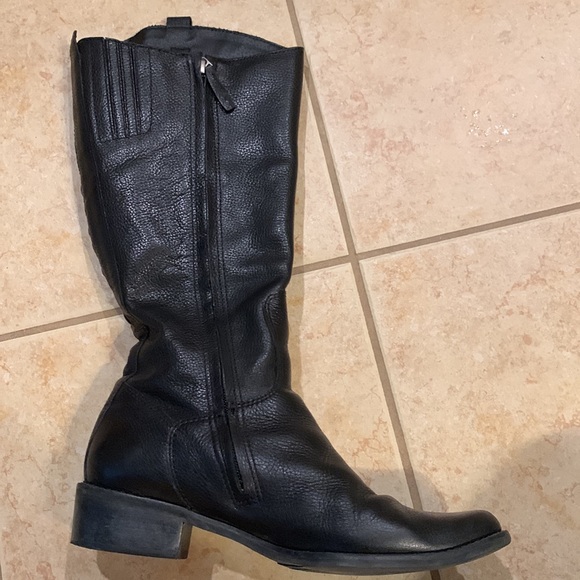 Black leather knee boots - Picture 7 of 8